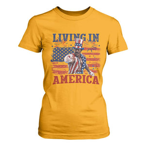 Living In America Funny Patriotic Heavyweight Boxer T Shirt For Women Vintage Distressed Flag Uncle Sam Hat Boxing Champion