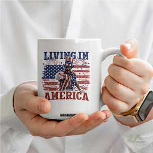 Living In America Funny Patriotic Heavyweight Boxer Coffee Mug Vintage Distressed Flag Uncle Sam Hat Boxing Champion