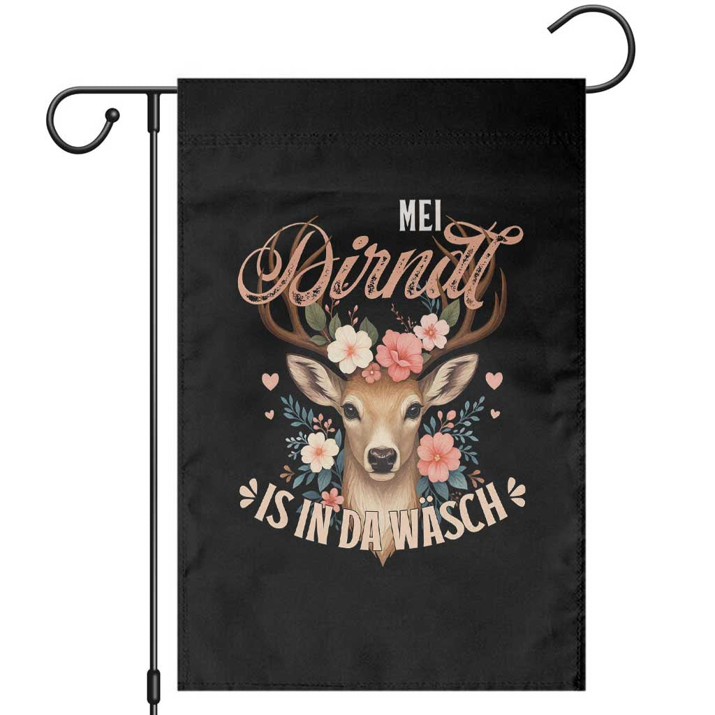 Funny Oktoberfest Deer Garden Flag Mei Dirndl Is In Da Wasch German Bavarian Costume TS02 Black Print Your Wear