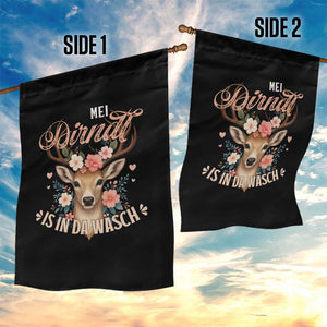 Funny Oktoberfest Deer Garden Flag Mei Dirndl Is In Da Wasch German Bavarian Costume TS02 Print Your Wear