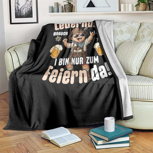 Funny Cute Boy Lederhosen Oktoberfest Throw Blanket Lederhosn I Bin Nur Zum Feiern Da Party TS02 Print Your Wear