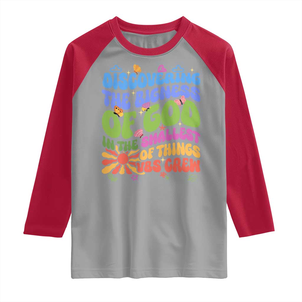 VBS 2025 Raglan Shirt Discovering The Bigness Of God In The Smallest Of Things Retro Groovy TS02 Sport Gray Red Print Your Wear