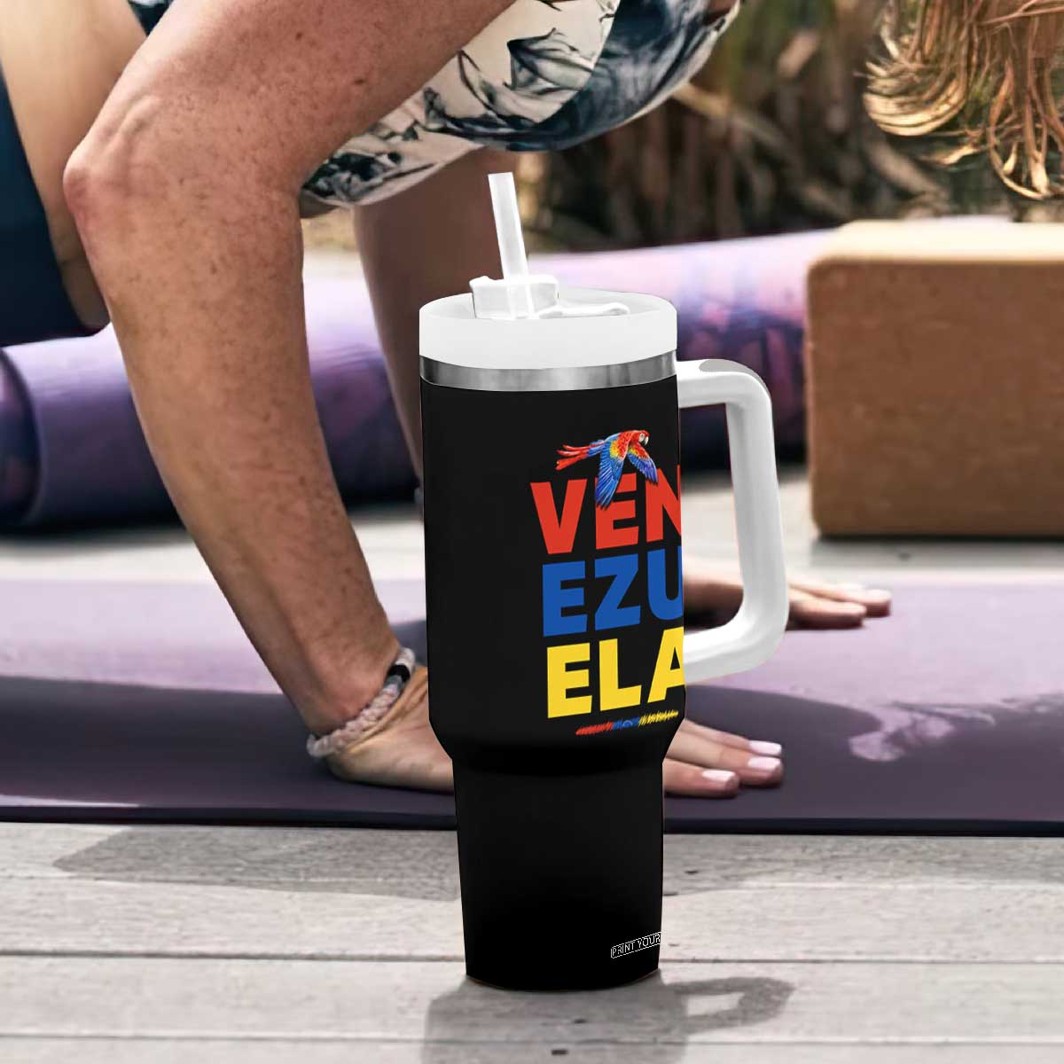 Venezuela Pride Flying Scarlet Macaw Tumbler With Handle - Ara Macao Guacamaya Venezuelan Pride Tropical Bird TS02 Print Your Wear