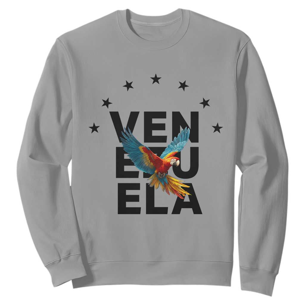 Venezuela Pride Flying Macaw Sweatshirt Ara Macao Guacamaya Venezuelan Pride Tropical Bird TS02 Sport Gray Print Your Wear