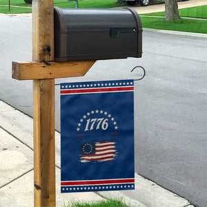 1776 Land of the Free Distressed Arch Graphic Patriotic Garden Flag Vintage Betsy Ross American Flag Stars Retro