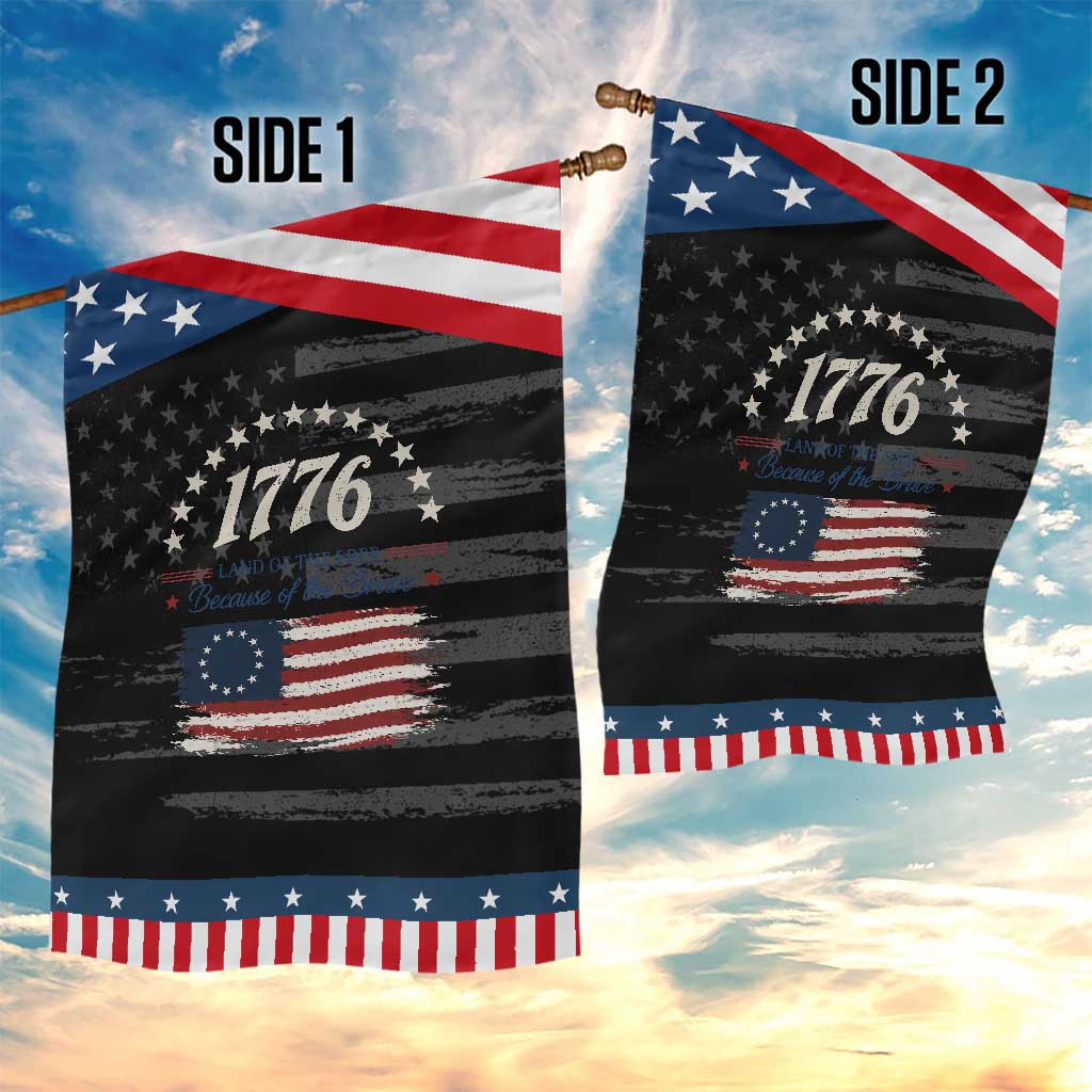 1776 Land of the Free Distressed Arch Graphic Patriotic Garden Flag Vintage Betsy Ross American Flag Stars Retro