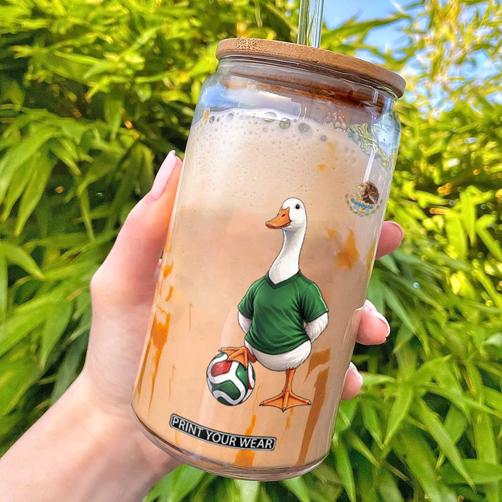 Merlin the Duck Soccer Player Mexico Fans Glass Can Mexican Sports Futbol Lovers Viral Animal in Green Jersey Graphic