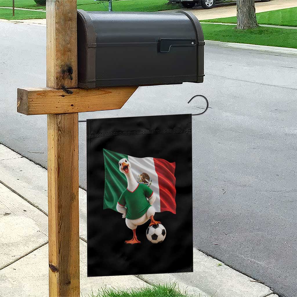 Funny Screaming Merlin the Duck Garden Flag Mexico Soccer Flag Football Fans