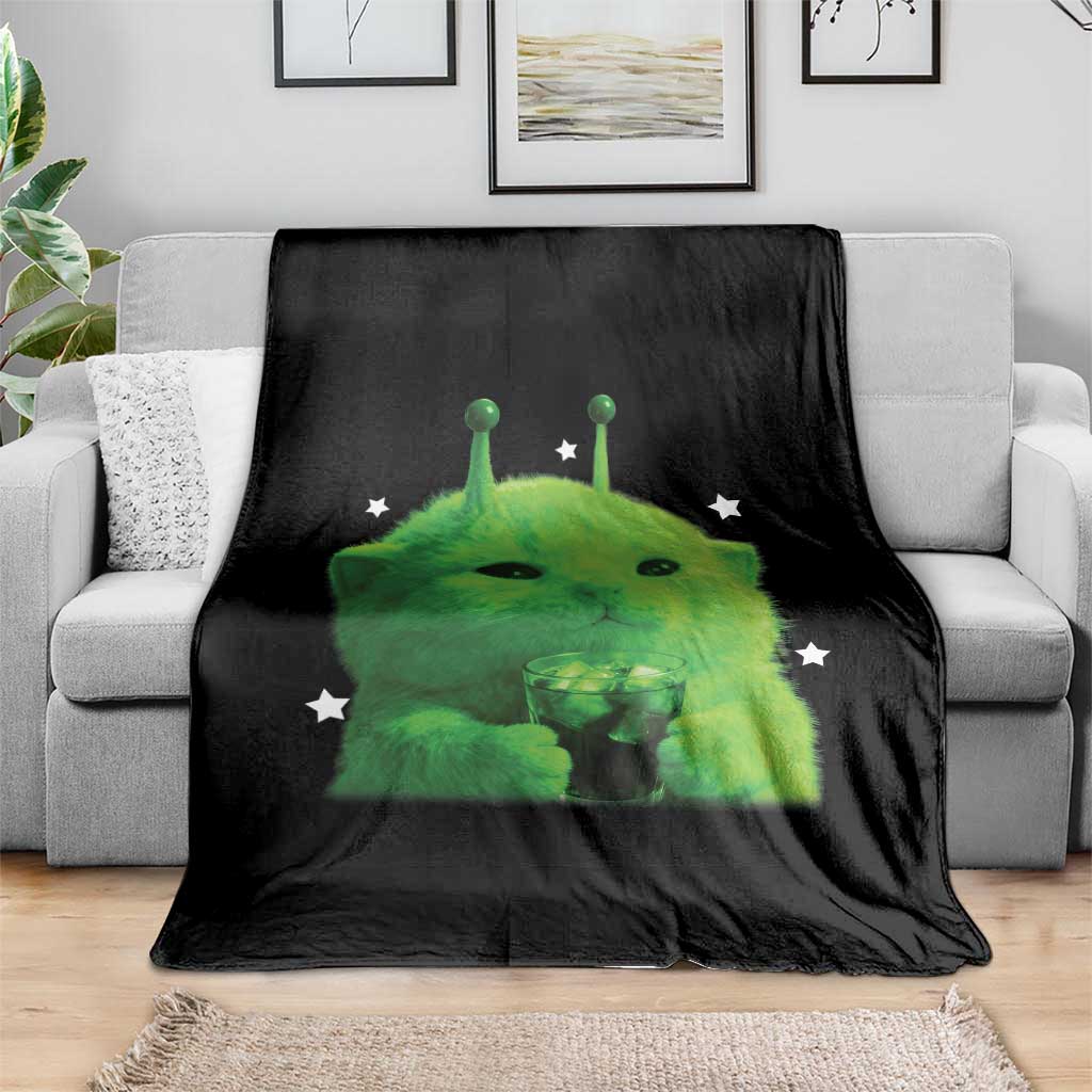 Funny Alien Cat Meme Throw Blanket Funny Kitten 90s Retro Vintage Graphic Weird Cats Y2k TS10 Print Your Wear