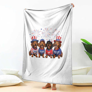 Vintage Patriotic Dachshund 250 Anniversary USA Throw Blanket Freedom 250 Years Weiner Dog Lovers Dad Mom