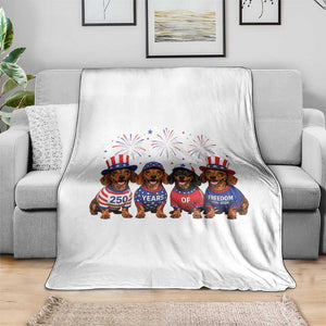 Vintage Patriotic Dachshund 250 Anniversary USA Throw Blanket Freedom 250 Years Weiner Dog Lovers Dad Mom