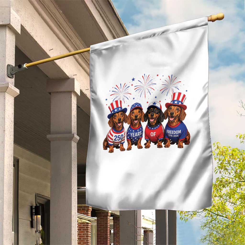 Vintage Patriotic Dachshund 250 Anniversary USA Garden Flag Freedom 250 Years Weiner Dog Lovers Dad Mom