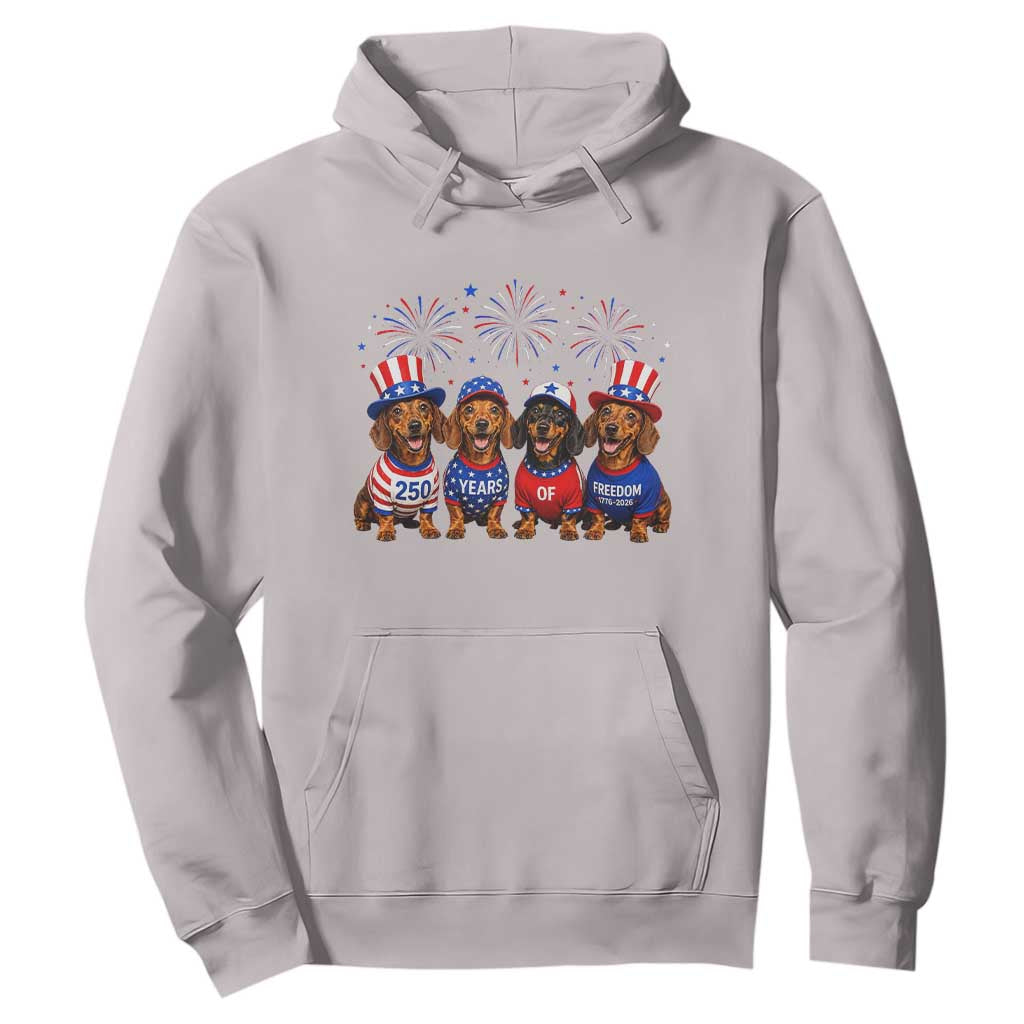 Vintage Patriotic Dachshund 250 Anniversary USA Hoodie Freedom 250 Years Weiner Dog Lovers Dad Mom
