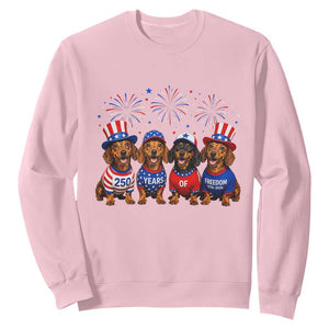 Vintage Patriotic Dachshund 250 Anniversary USA Sweatshirt Freedom 250 Years Weiner Dog Lovers Dad Mom