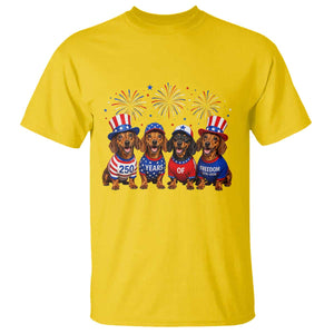 Vintage Patriotic Dachshund 250 Anniversary USA T Shirt Freedom 250 Years Weiner Dog Lovers Dad Mom