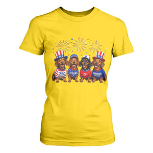 Vintage Patriotic Dachshund 250 Anniversary USA T Shirt For Women Freedom 250 Years Weiner Dog Lovers Dad Mom