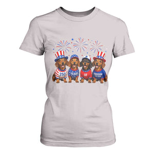 Vintage Patriotic Dachshund 250 Anniversary USA T Shirt For Women Freedom 250 Years Weiner Dog Lovers Dad Mom