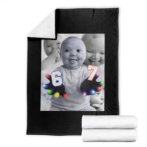 Gloving Niche 67 Ai Baby Meme Throw Blanket Six Seven Hand Funny Laughing Baby TS10 Black Print Your Wear