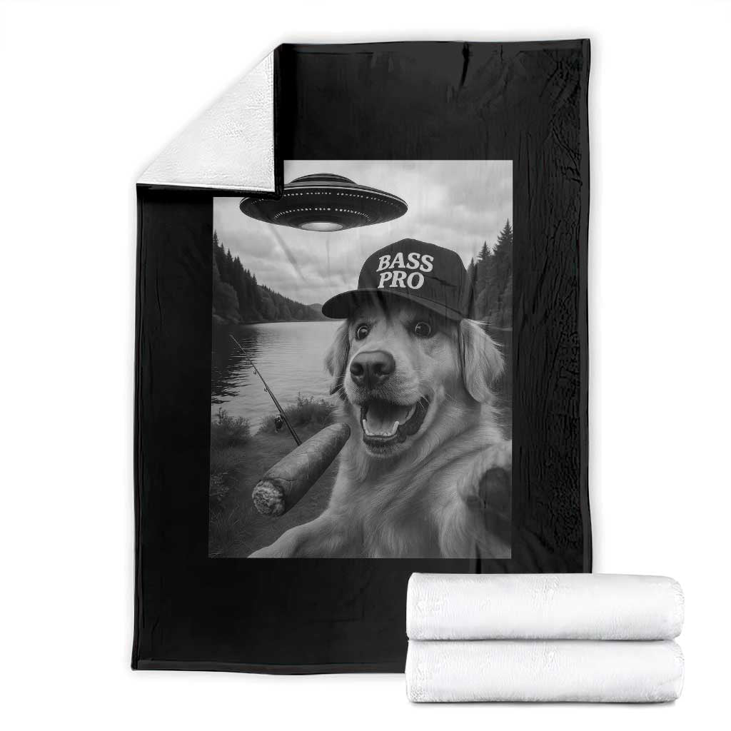 Dog Selfie With Alien UFO Throw Blanket Funny Fishing Golden Retriever Smoking Dog Lover TS10 Black Print Your Wear
