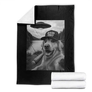 Dog Selfie With Alien UFO Throw Blanket Funny Fishing Golden Retriever Smoking Dog Lover TS10 Black Print Your Wear