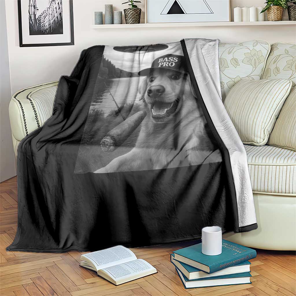 Dog Selfie With Alien UFO Throw Blanket Funny Fishing Golden Retriever Smoking Dog Lover TS10 Print Your Wear