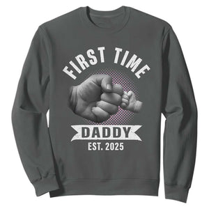 Girl Dad Est. 2025 Sweatshirt Fist Time Daddy To Be TS10 Dark Heather Print Your Wear