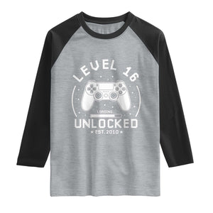 Level 16 Unlocked Video Gamer 16th Birthday Gift Raglan Shirt Vintage 2010 16 Year Old Gift