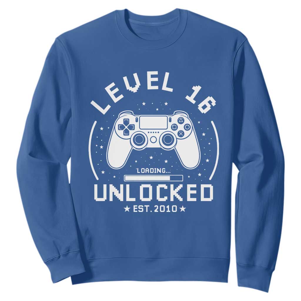 Level 16 Unlocked Video Gamer 16th Birthday Gift Sweatshirt Vintage 2010 16 Year Old Gift