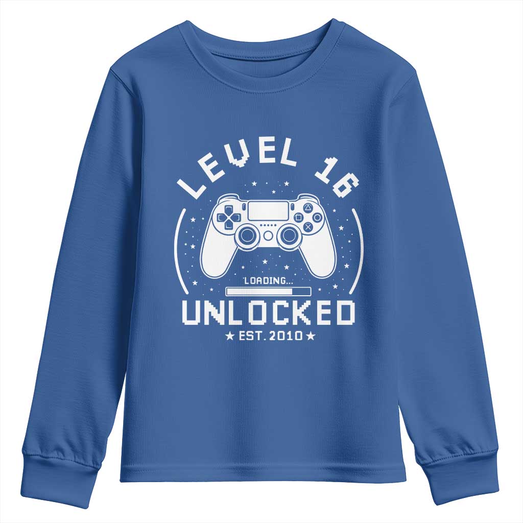Level 16 Unlocked Video Gamer 16th Birthday Gift Youth Sweatshirt Vintage 2010 16 Year Old Gift