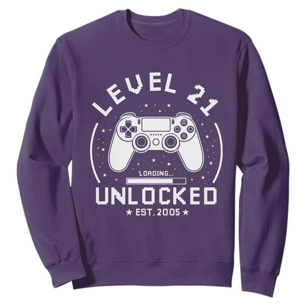 Level 21 Unlocked Video Gamer 21st  Birthday Gift Sweatshirt Vintage 2005 21 Year Old Gift