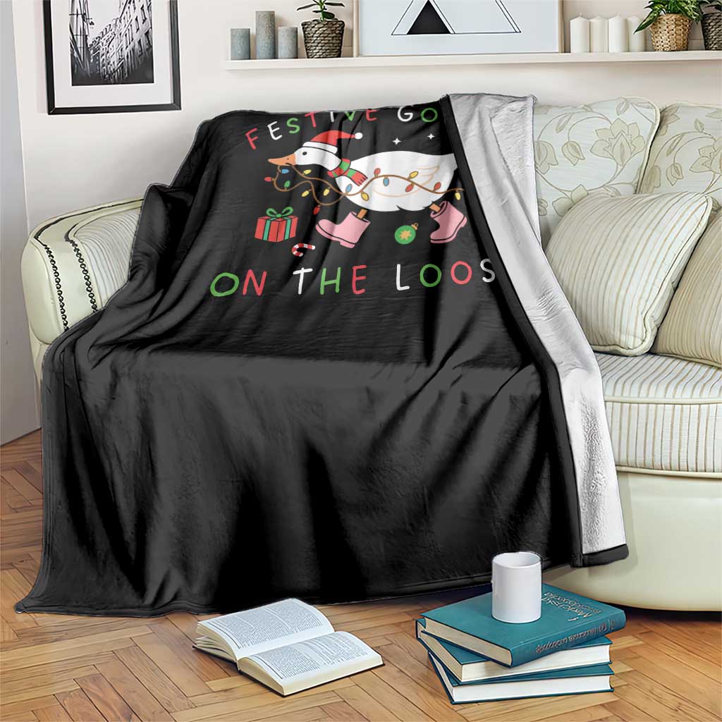 Funny Christmas Goose Throw Blanket Festive Goose On The Loose Xmas Duck Meme TS10 Print Your Wear