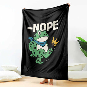 No Kings in America Portland Frog Throw Blanket Funny Political Meme TS10 Print Your Wear