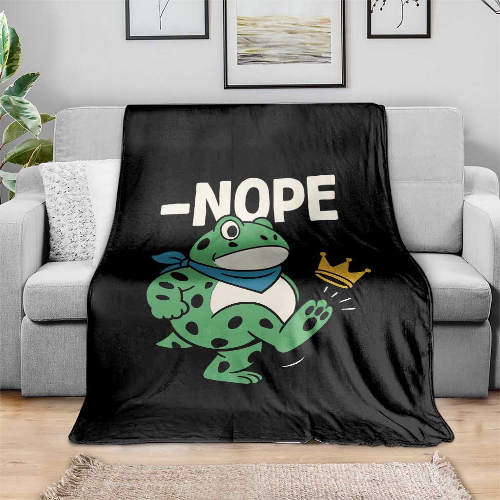 No Kings in America Portland Frog Throw Blanket Funny Political Meme TS10 Print Your Wear