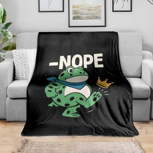 No Kings in America Portland Frog Throw Blanket Funny Political Meme TS10 Print Your Wear