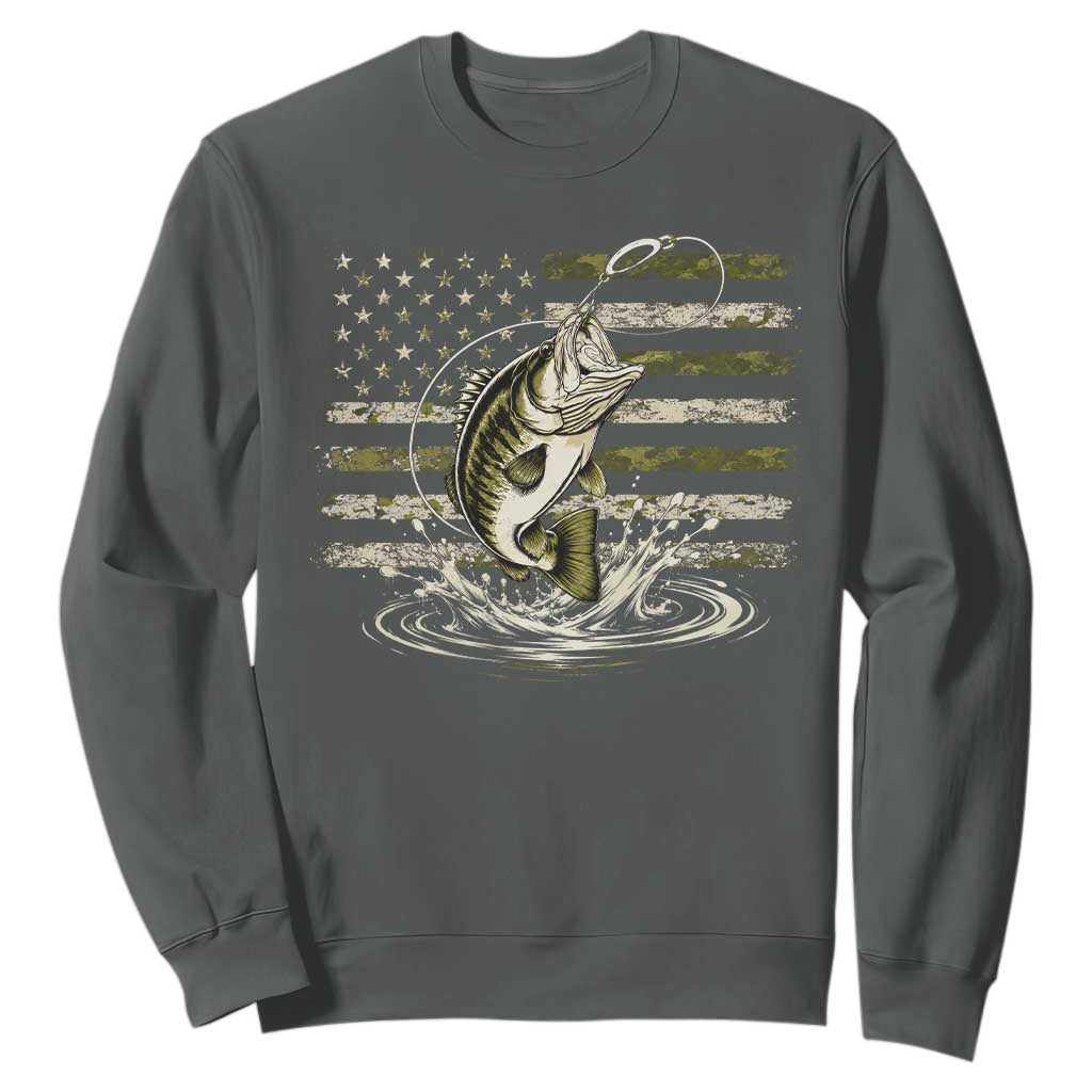 Vintage Bass Fishing Camouflage Sweatshirt Patriotic Largemouth Bass Angler Fishing Lovers Fisherman Camo US Flag
