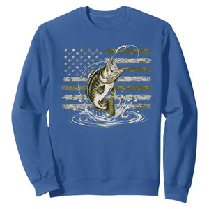 Vintage Bass Fishing Camouflage Sweatshirt Patriotic Largemouth Bass Angler Fishing Lovers Fisherman Camo US Flag