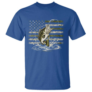 Vintage Bass Fishing Camouflage T Shirt Patriotic Largemouth Bass Angler Fishing Lovers Fisherman Camo US Flag