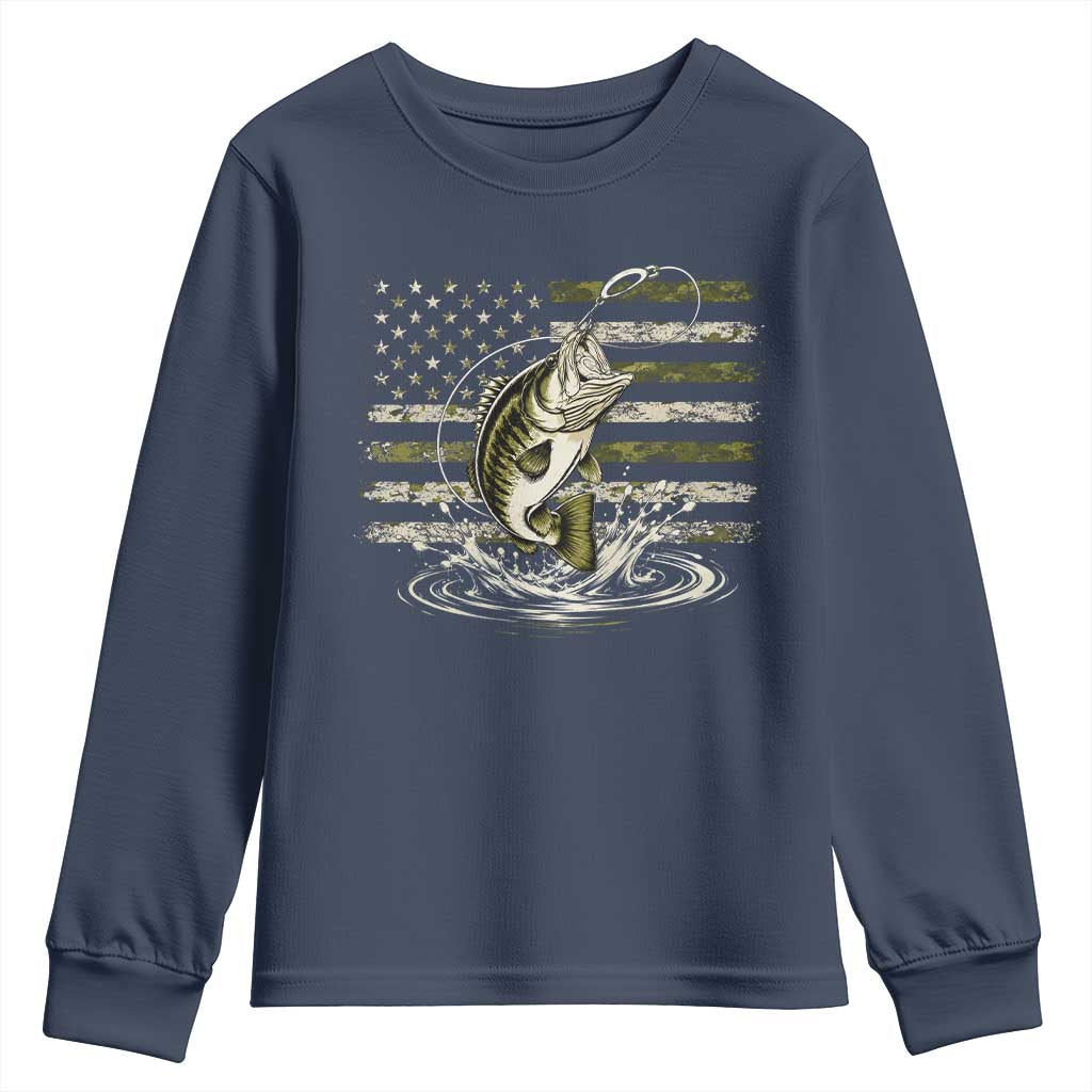 Vintage Bass Fishing Camouflage Youth Sweatshirt Patriotic Largemouth Bass Angler Fishing Lovers Fisherman Camo US Flag