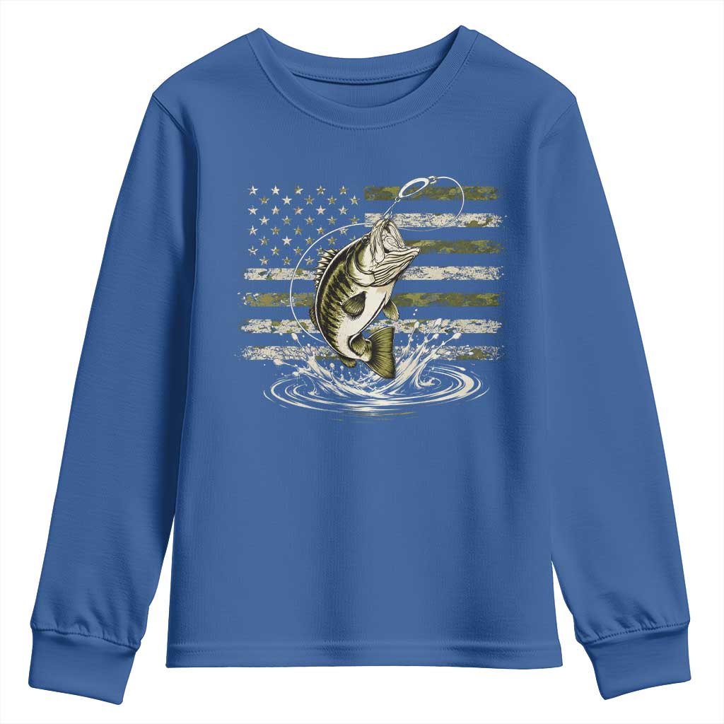 Vintage Bass Fishing Camouflage Youth Sweatshirt Patriotic Largemouth Bass Angler Fishing Lovers Fisherman Camo US Flag