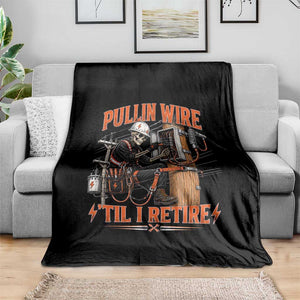 Electrician Lineman Skeleton Graphic Throw Blanket Pullin Wire Til I Retire