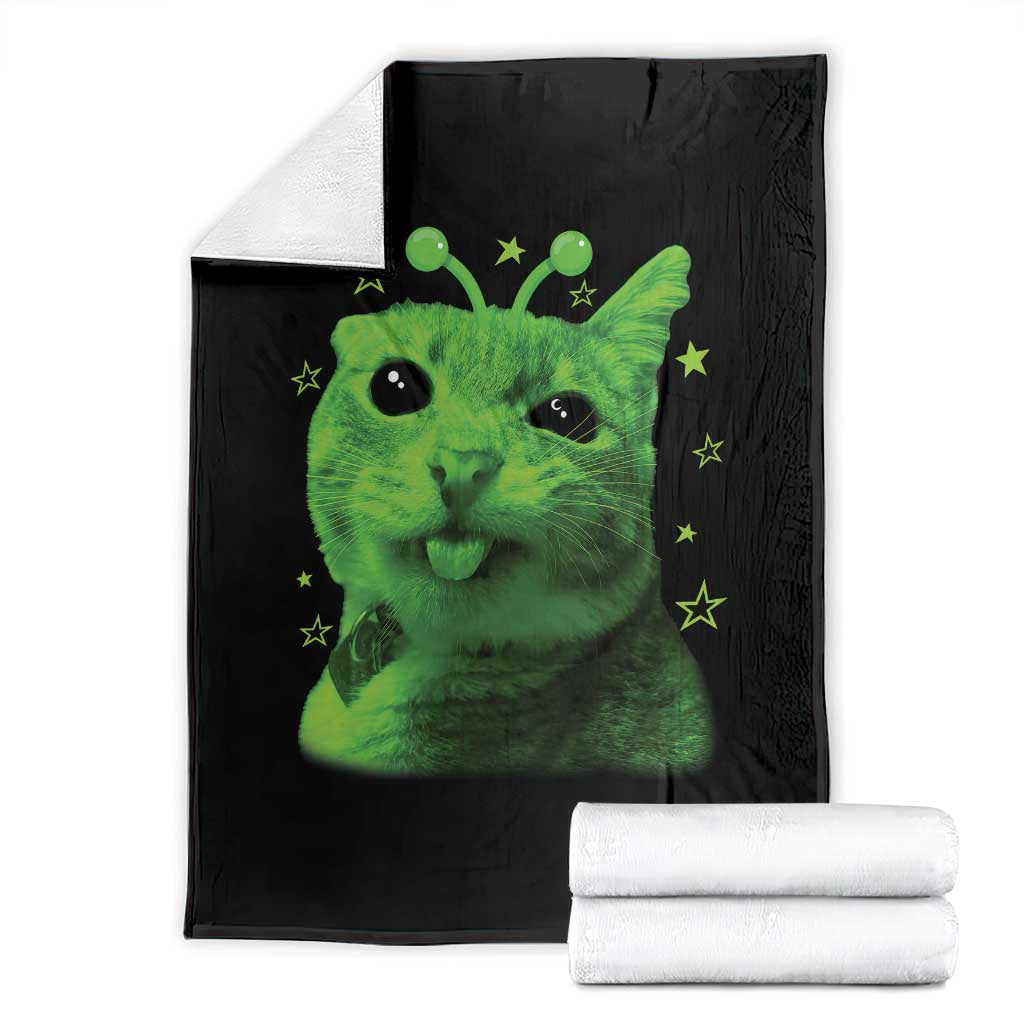 Funny Alien Cat Meme Retro Y2K Vintage Space Kitty Throw Blanket TS10 Black Print Your Wear