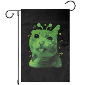 Funny Alien Cat Meme Retro Y2K Vintage Space Kitty Garden Flag