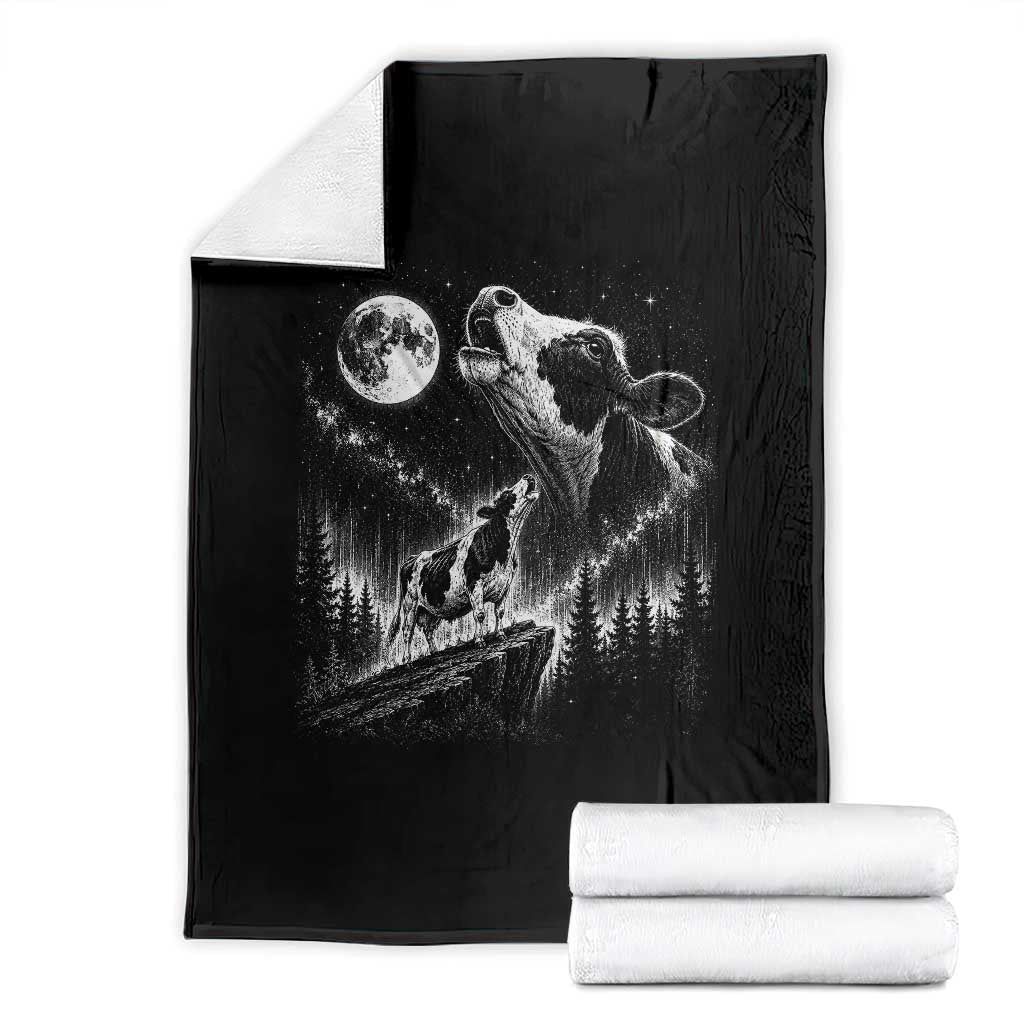 Cow Howling at Moon Vintage 90s Graphic Throw Blanket Retro Farm Animal Country Western Gift TS10 Black Print Your Wear