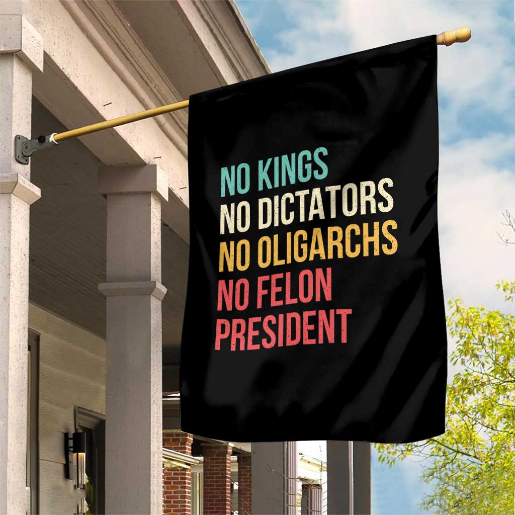 No Kings Garden Flag Retro Resistance TS10 Print Your Wear