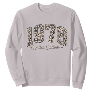 1976 Retro Birthday Sweatshirt 50 Year Old Leopard 50th Birthday Gifts For Women TS10 Ice Gray Print Your Wear