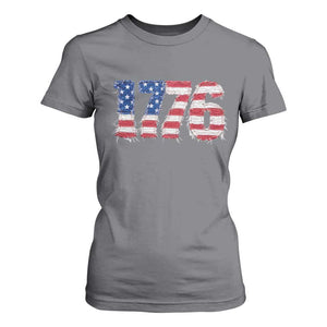 Distressed Faux Patchwork 1776 USA Flag T Shirt For Women Vintage Effect Printing Patriotic Graphic 4th Of July Independence Day