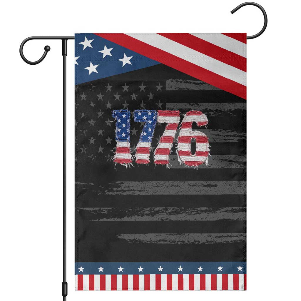 Distressed Faux Patchwork 1776 USA Flag Patriotic Garden Flag Vintage Effect Printing Graphic 4th Of July Independence Day TS10 Distressed Black Blue Print Your Wear
