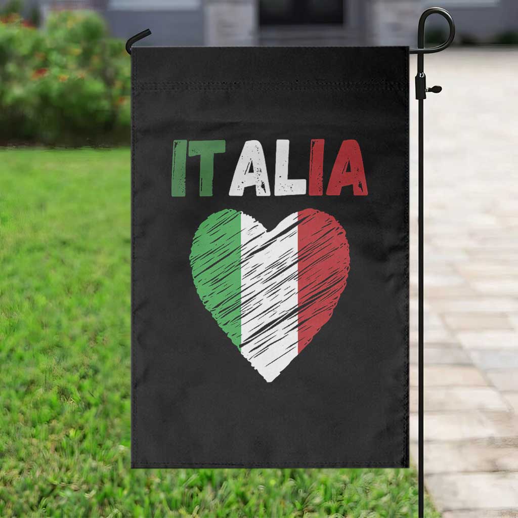 Italian Flag Heart Garden Flag Retro Vintage Italia Graphic