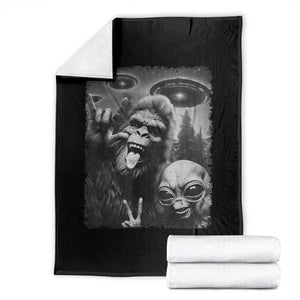 Bigfoot Selfie With Alien Throw Blanket UFO Funny Sasquatch Rock On Hand Sign TS10 Black Print Your Wear
