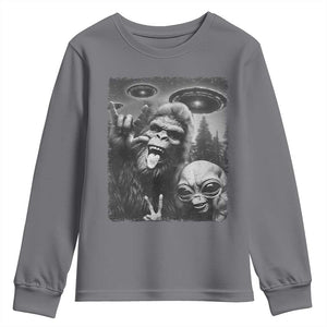 Bigfoot Selfie With Alien Youth Sweatshirt UFO Funny Sasquatch Rock On Hand Sign TS10 Charcoal Print Your Wear